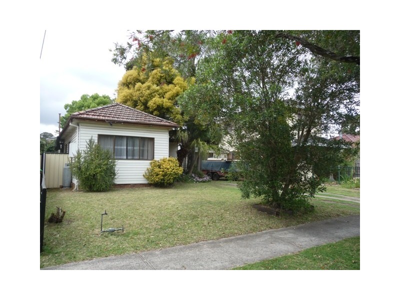 17 Albury Street, Yagoona NSW 2199