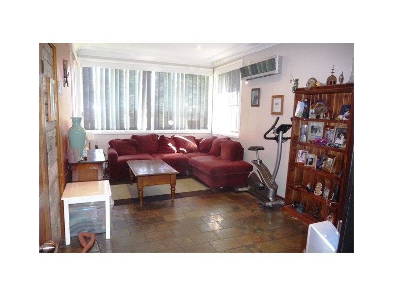 86 REX ROAD, Georges Hall NSW 2198