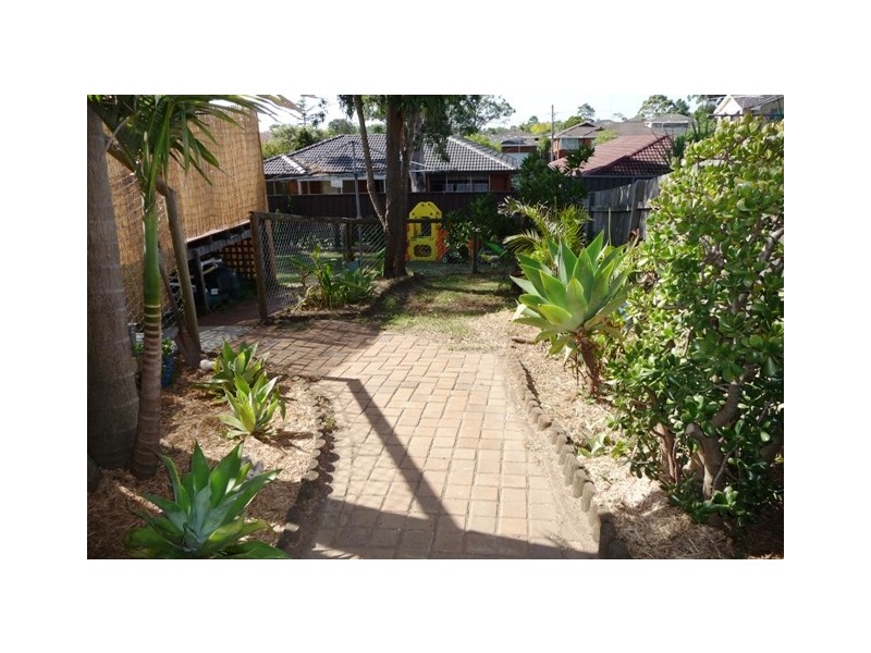 86 REX ROAD, Georges Hall NSW 2198
