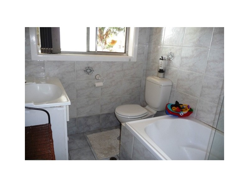 86 REX ROAD, Georges Hall NSW 2198