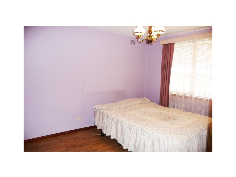 18 Hillview Avenue, Bankstown NSW 2200