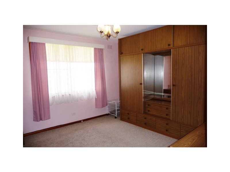 18 Hillview Avenue, Bankstown NSW 2200