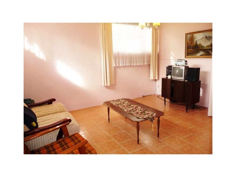 18 Hillview Avenue, Bankstown NSW 2200