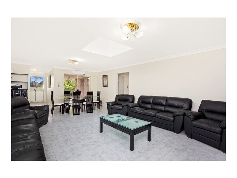 20/18 Weigand Avenue, Bankstown NSW 2200