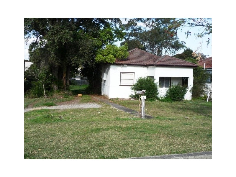 6 Graf Avenue, Yagoona NSW 2199