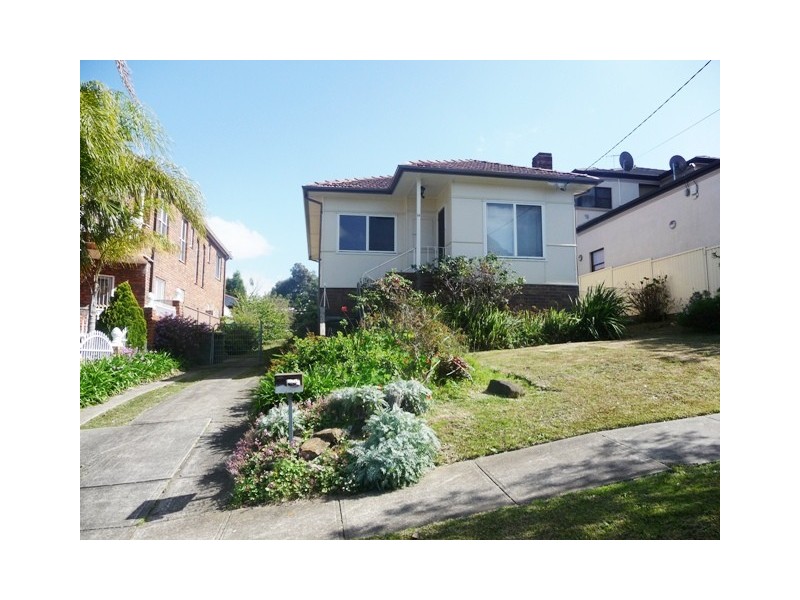 14 Simmat Ave, Condell Park NSW 2200