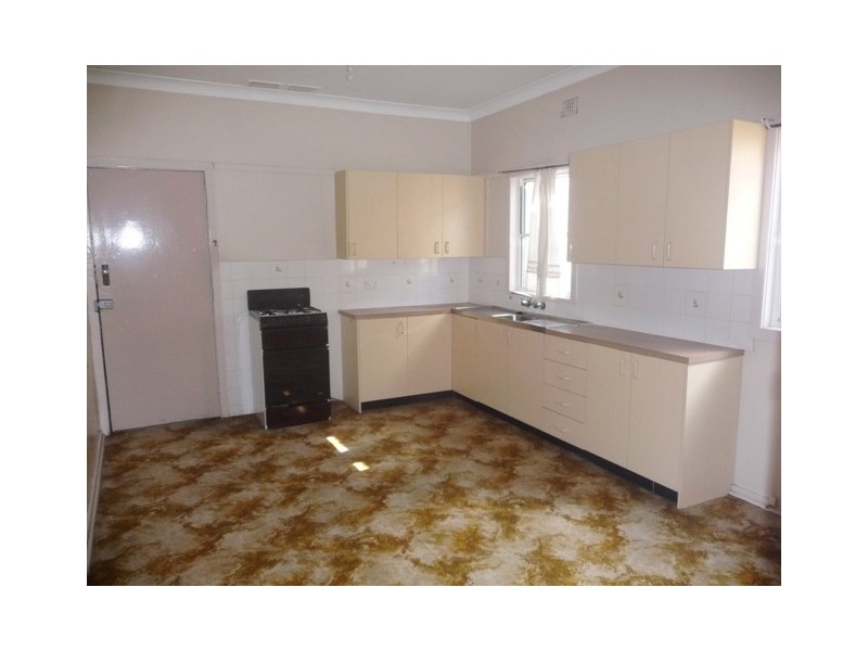 14 Simmat Ave, Condell Park NSW 2200