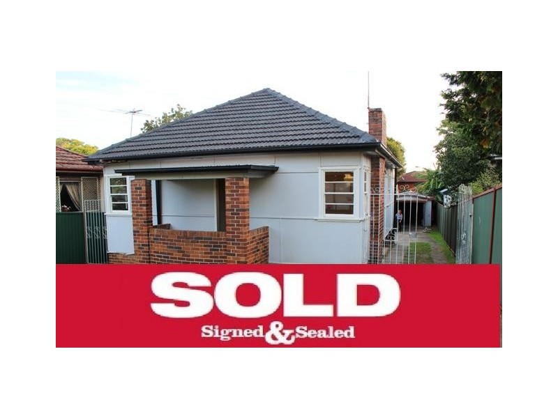 27 Bonds Road, Roselands NSW 2196