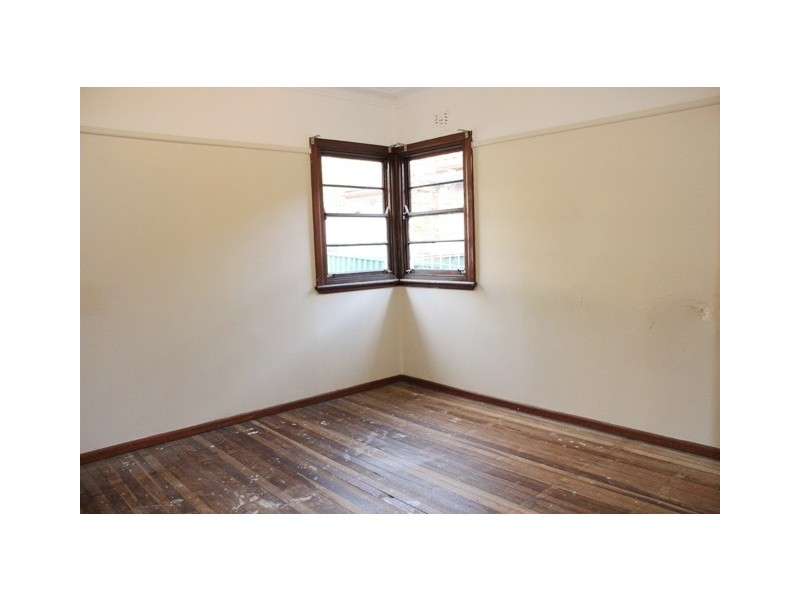 27 Bonds Road, Roselands NSW 2196