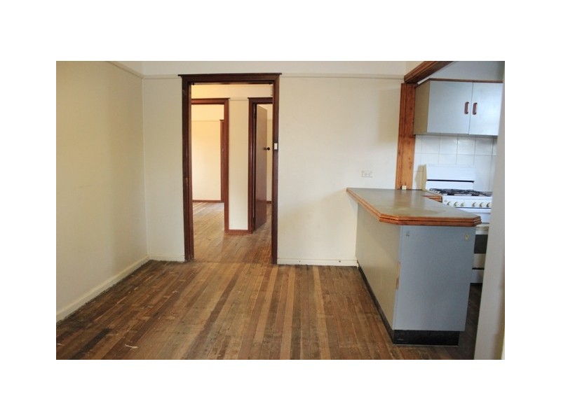 27 Bonds Road, Roselands NSW 2196