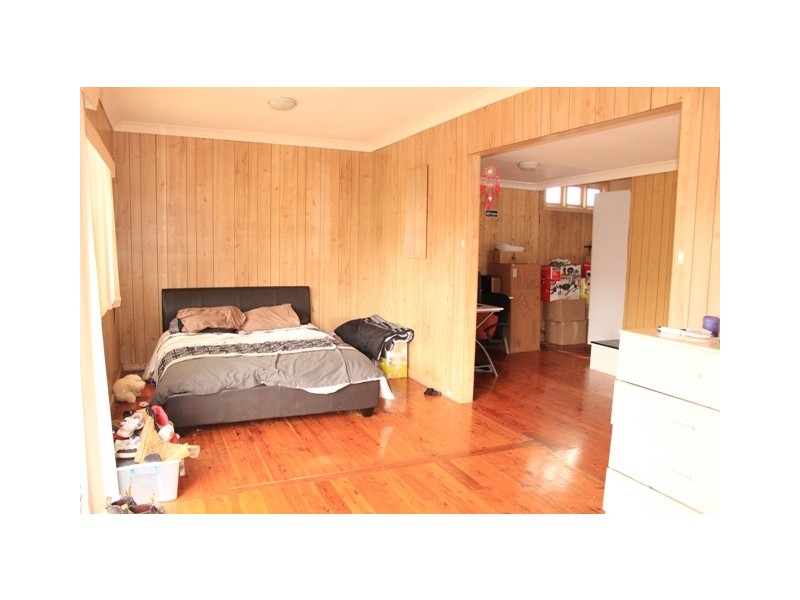 34 Mimosa Rd, Greenacre NSW 2190