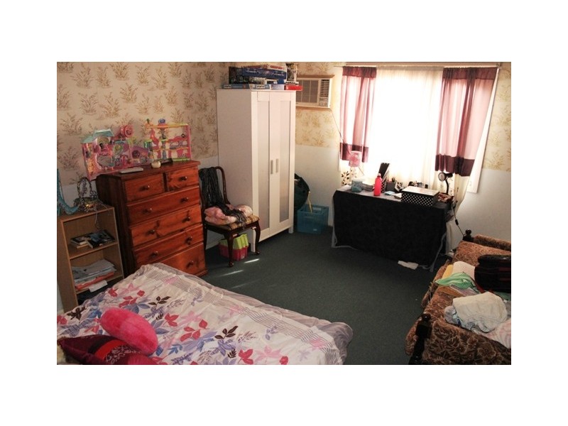 34 Mimosa Rd, Greenacre NSW 2190