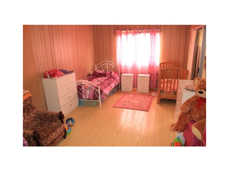 34 Mimosa Rd, Greenacre NSW 2190