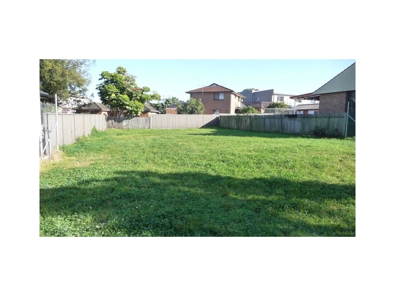 18 KENSINGTON AVE, Punchbowl NSW 2196