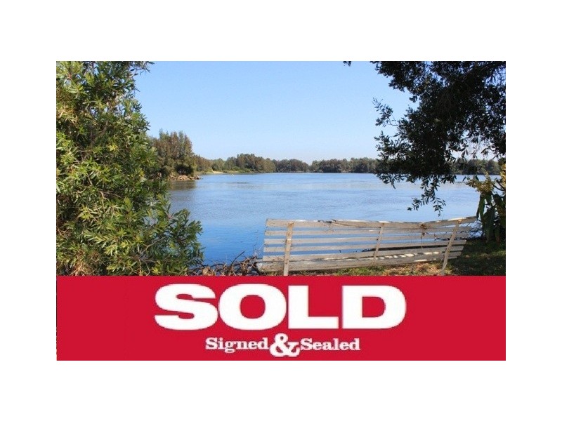 220 Henry Lawson Drive, Georges Hall NSW 2198