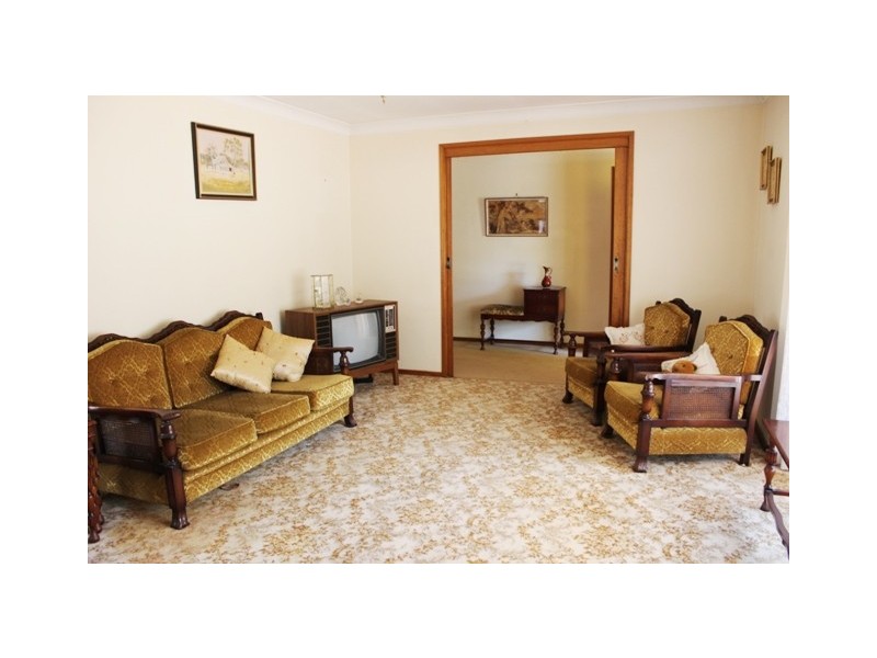 220 Henry Lawson Drive, Georges Hall NSW 2198