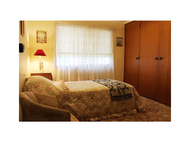 220 Henry Lawson Drive, Georges Hall NSW 2198