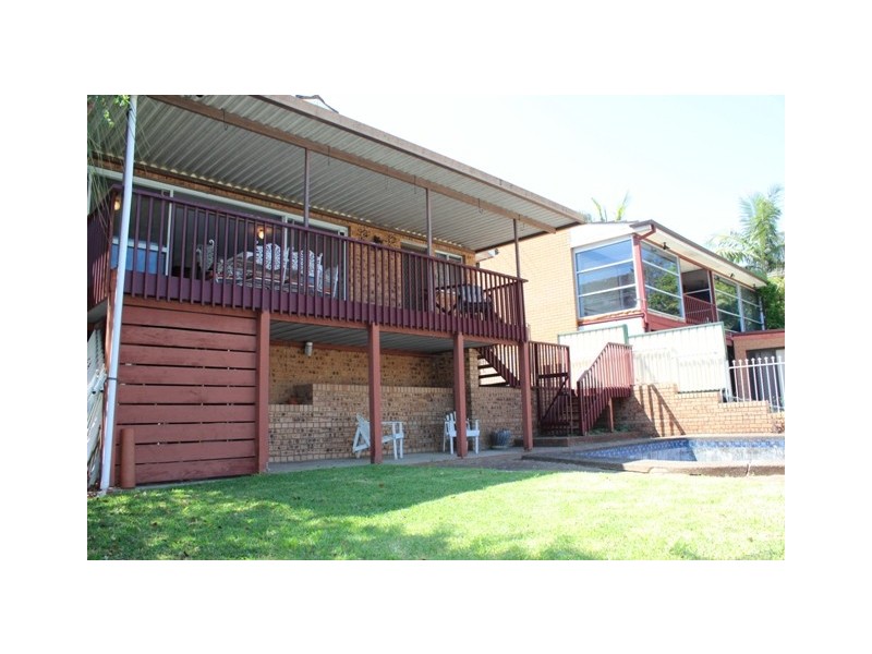 220 Henry Lawson Drive, Georges Hall NSW 2198