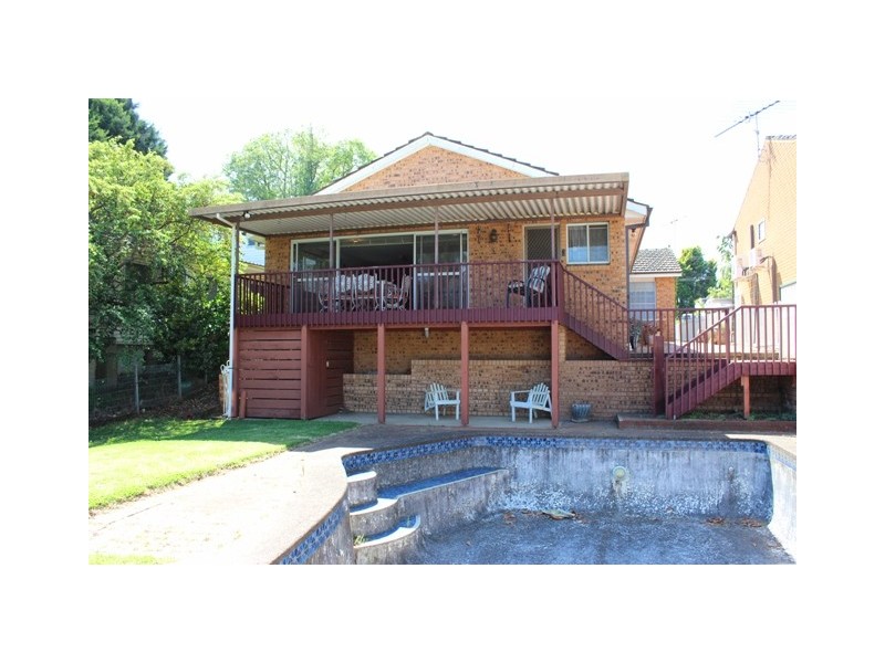 220 Henry Lawson Drive, Georges Hall NSW 2198