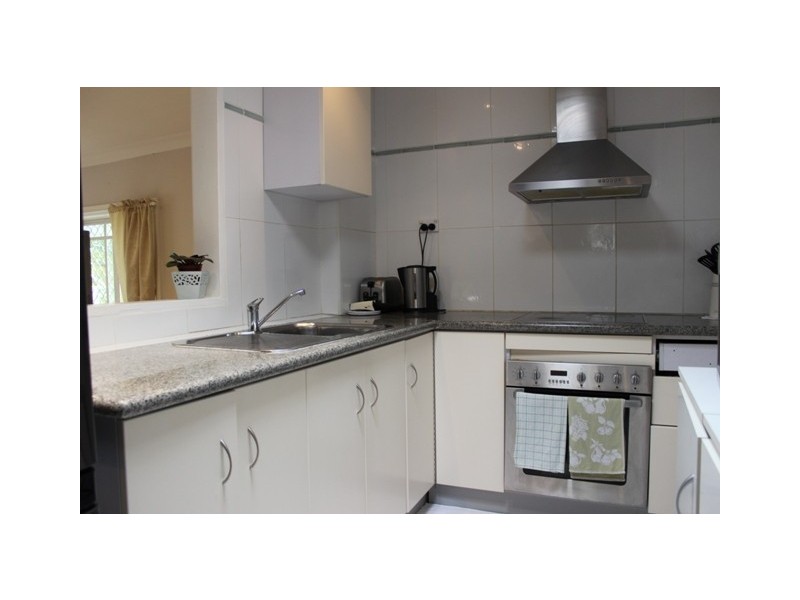 24 Cooeeyana Parade, Mount Lewis NSW 2190