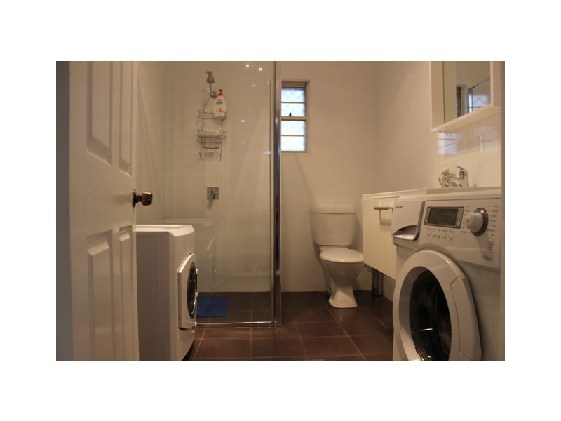 24 Cooeeyana Parade, Mount Lewis NSW 2190