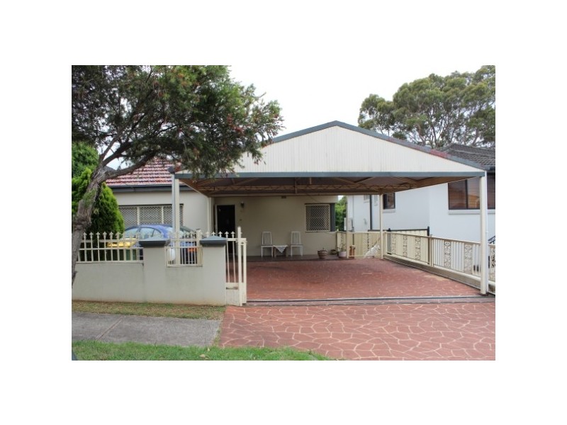 24 Cooeeyana Parade, Mount Lewis NSW 2190