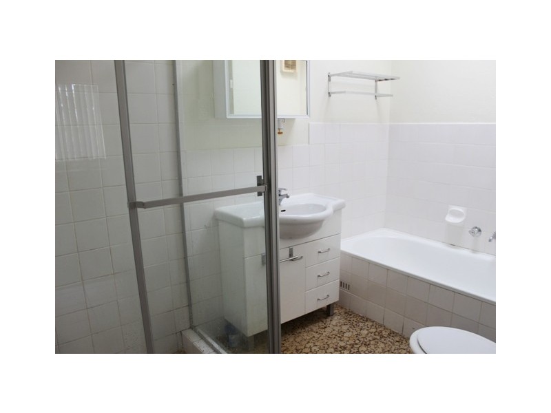 11/33 Sir Joseph Banks St, Bankstown NSW 2200