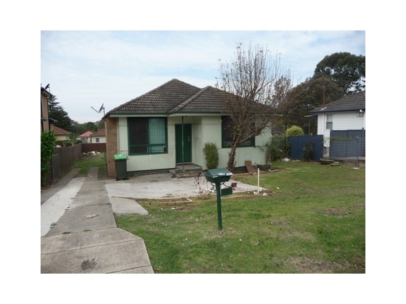 5 Bamfield Ave, Yagoona NSW 2199