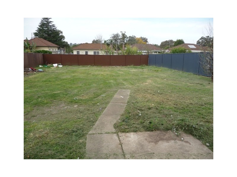 5 Bamfield Ave, Yagoona NSW 2199