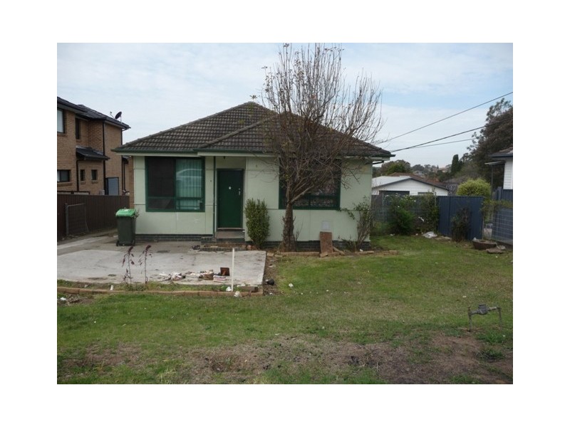 5 Bamfield Ave, Yagoona NSW 2199