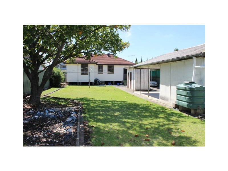 16 Bamfield Ave, Yagoona NSW 2199