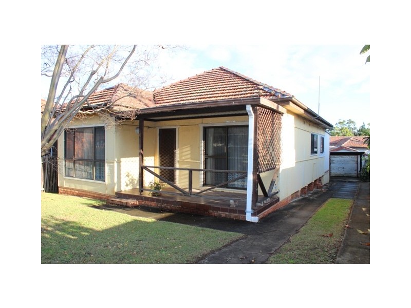 4 Irvine Street, Bankstown NSW 2200