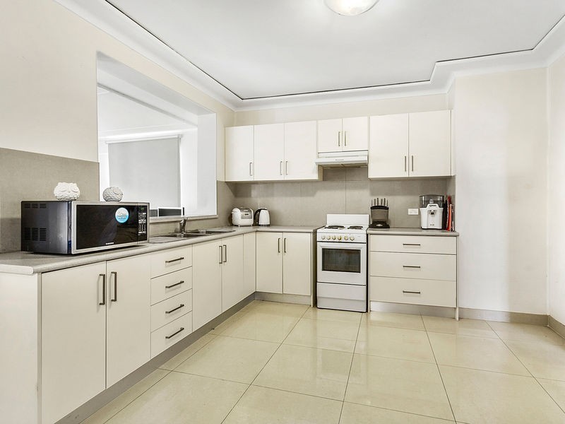 5 Gail Place, Bankstown NSW 2200