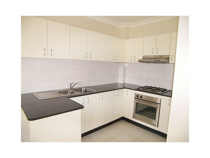 2/13 Gordon Street, Bankstown NSW 2200