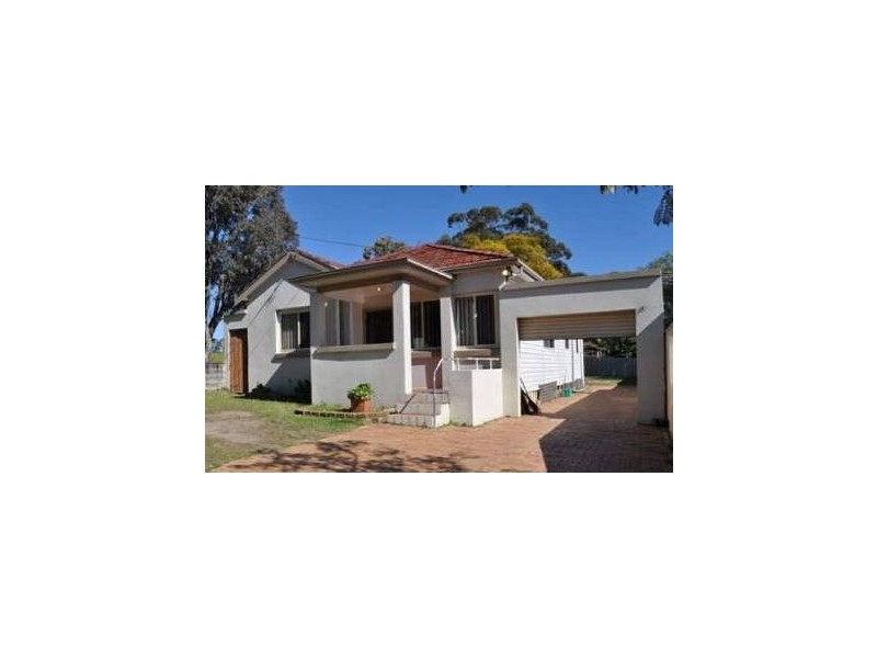 42 Hillcrest Avenue, Greenacre NSW 2190