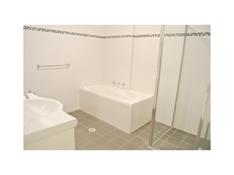 24/8-10 Browne Parade, Liverpool NSW 2170