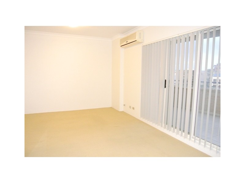 24/8-10 Browne Parade, Liverpool NSW 2170