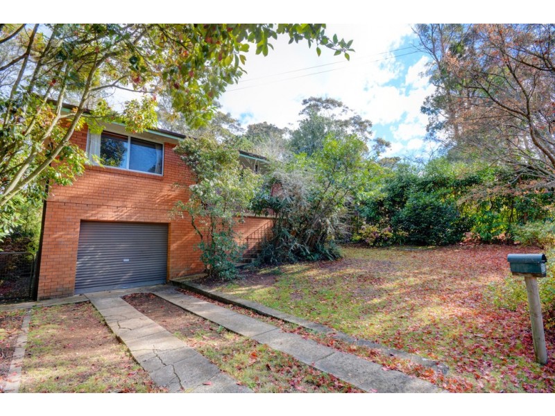 27 Palmer Crescent, Blackheath NSW 2785