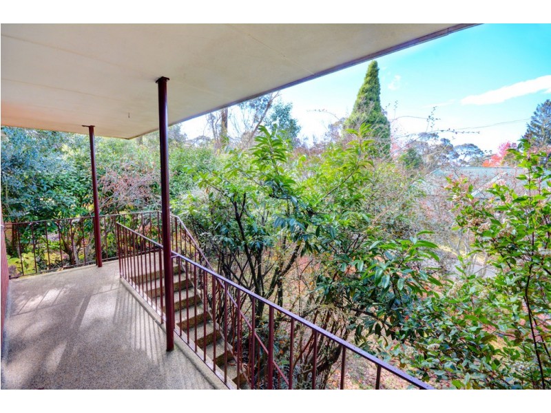 27 Palmer Crescent, Blackheath NSW 2785