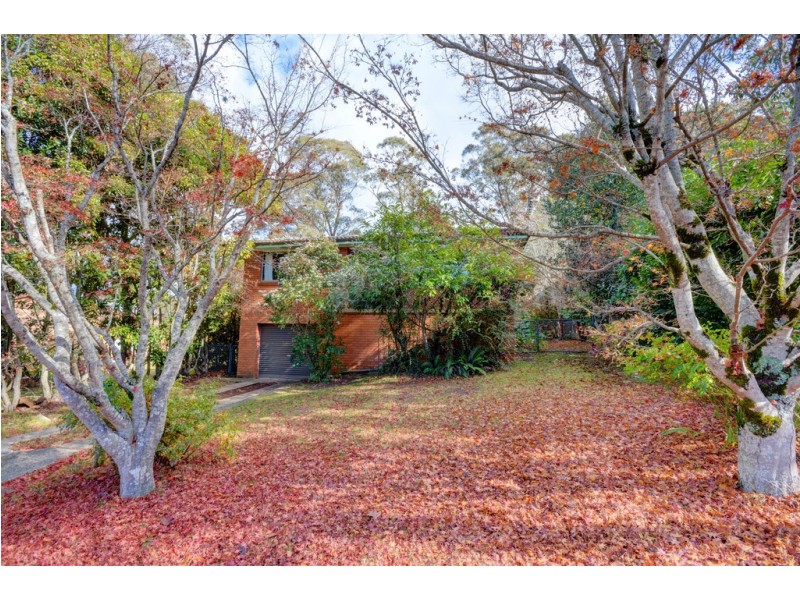 27 Palmer Crescent, Blackheath NSW 2785