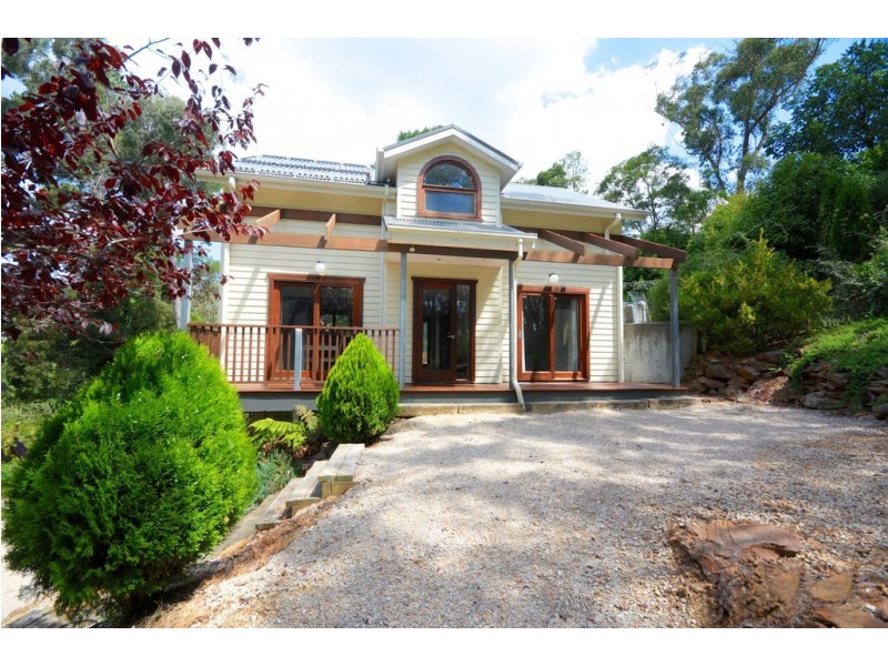 7 Cleopatra Street, Blackheath NSW 2785