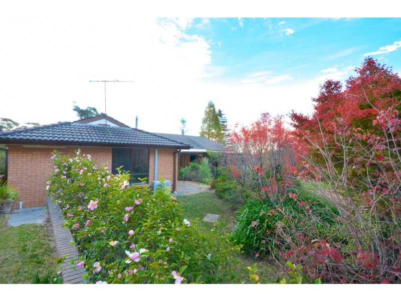 25-27 Sunbeam Avenue, Blackheath NSW 2785