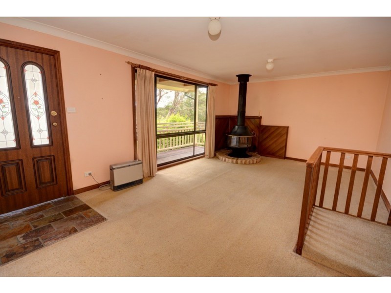 42 Rodriguez Ave, Blackheath NSW 2785