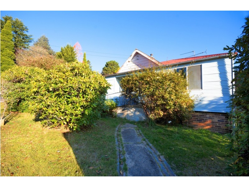 91 Govetts Leap Road, Blackheath NSW 2785