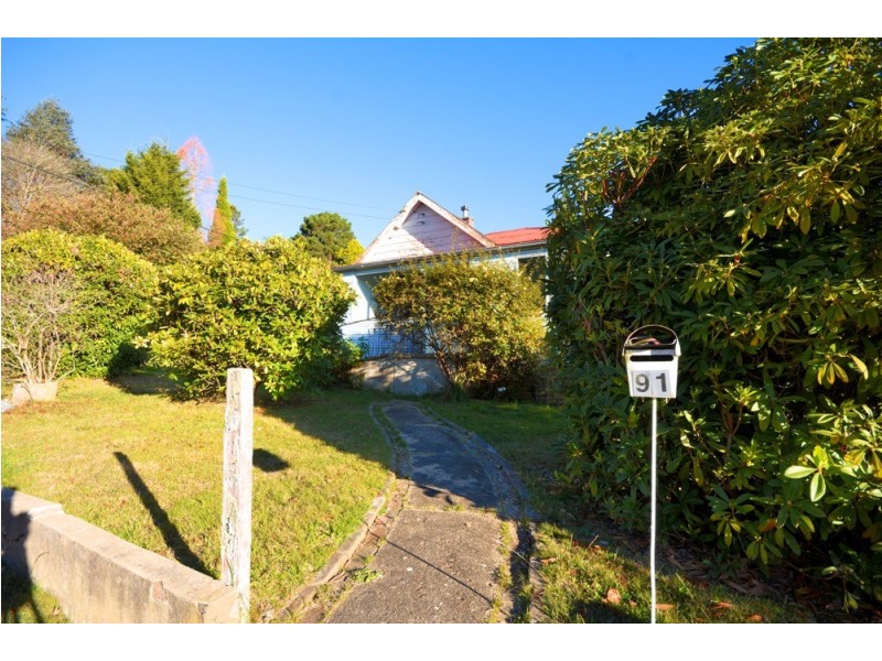 91 Govetts Leap Road, Blackheath NSW 2785