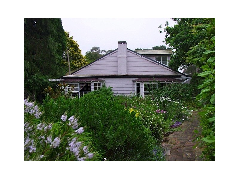 32 St Georges Pde, Mount Victoria NSW 2786