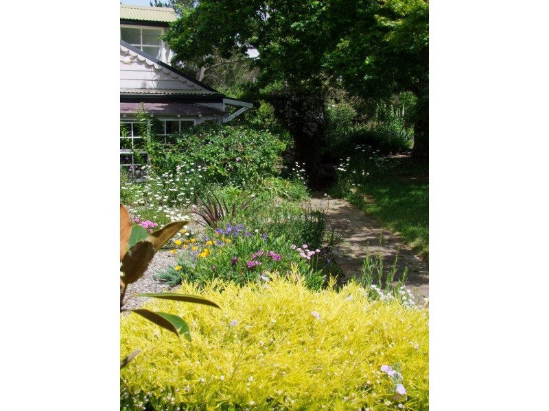 32 St Georges Pde, Mount Victoria NSW 2786