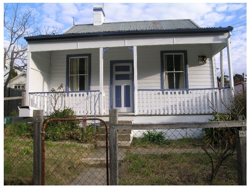 8 Abbott St, Blackheath NSW 2785