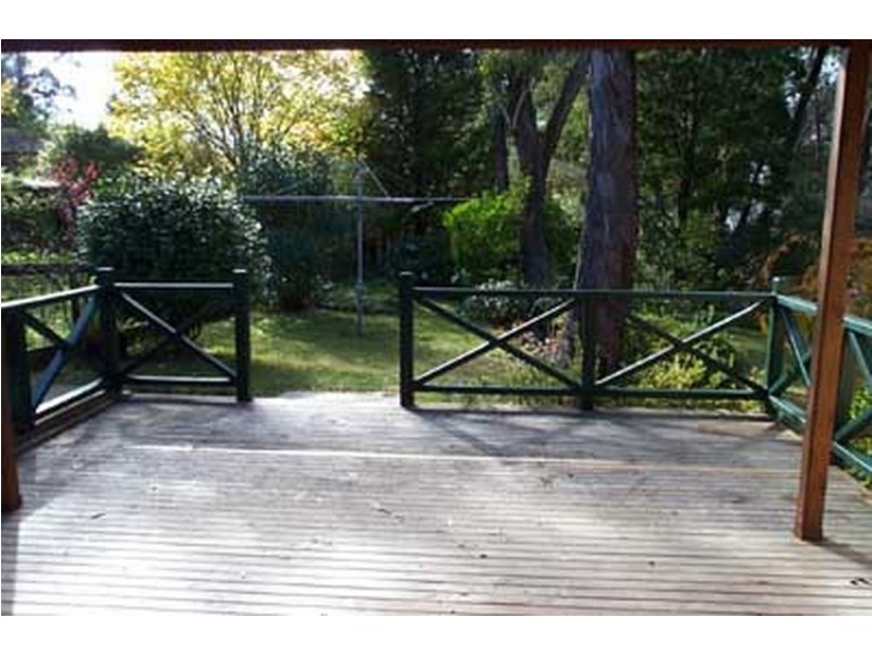 18 Heath St, Blackheath NSW 2785