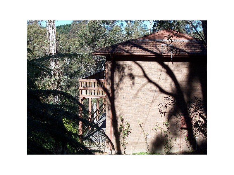 28 Dell St, Blackheath NSW 2785